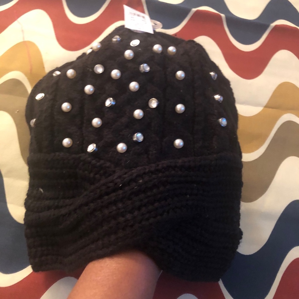 Hat - Picture 3 of 5